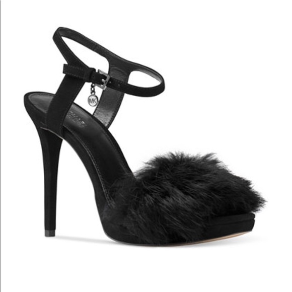 Michael Kors Shoes - 🔴MK open toe sandal